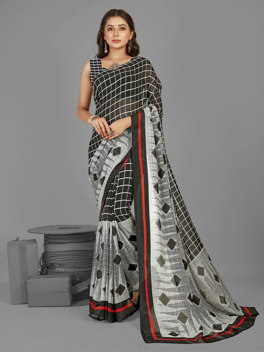 ANAND SAREES Geometric Printed Saree, Black