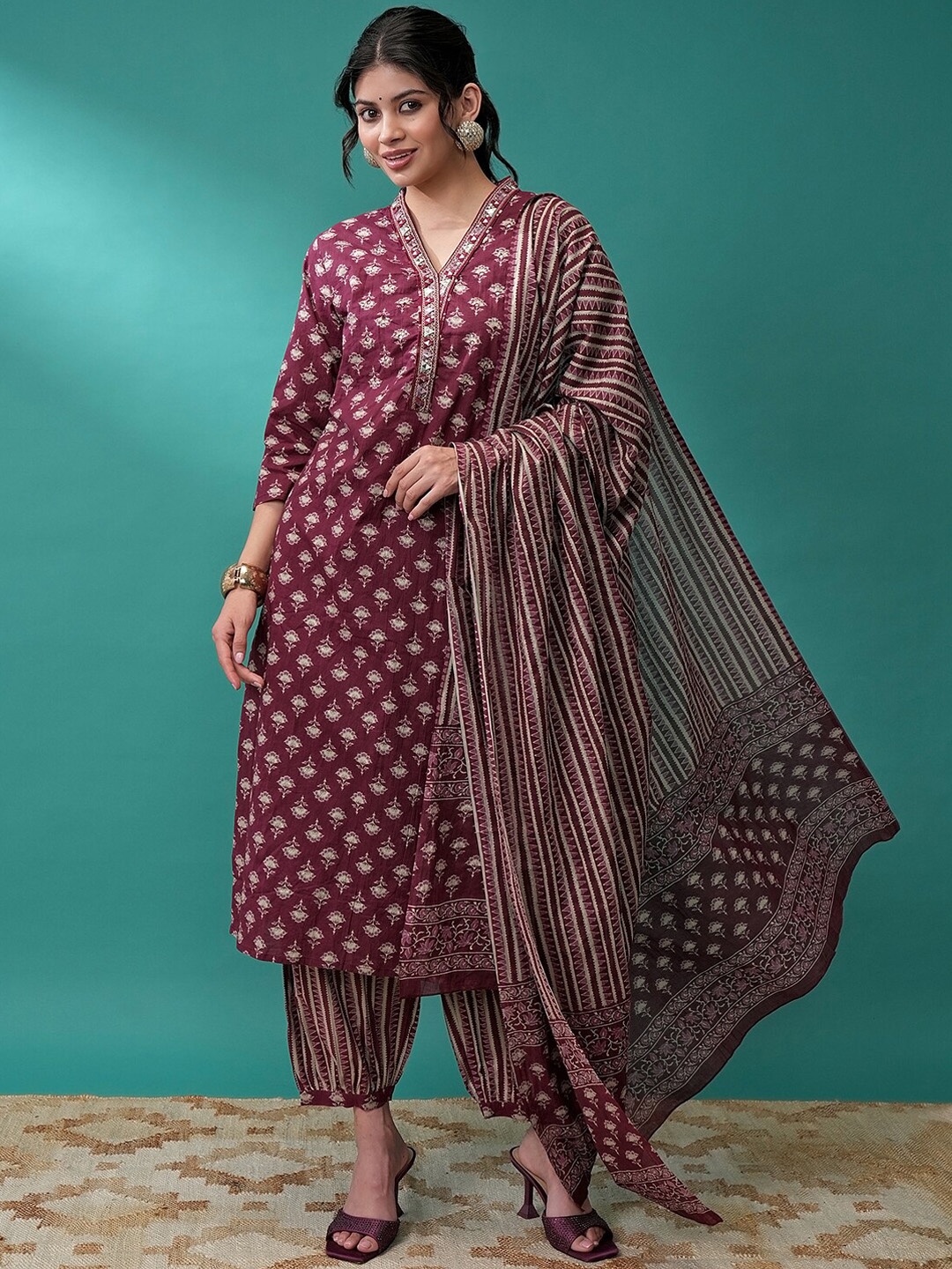 Vishudh Ethnic Motifs Printed Mirror Work Regular Kurta with Salwar & Dupatta, Purple
Vishudh Ethnic Motifs Printed Mirror Work Regular Kurta with Salwar & Dupatta, Purple