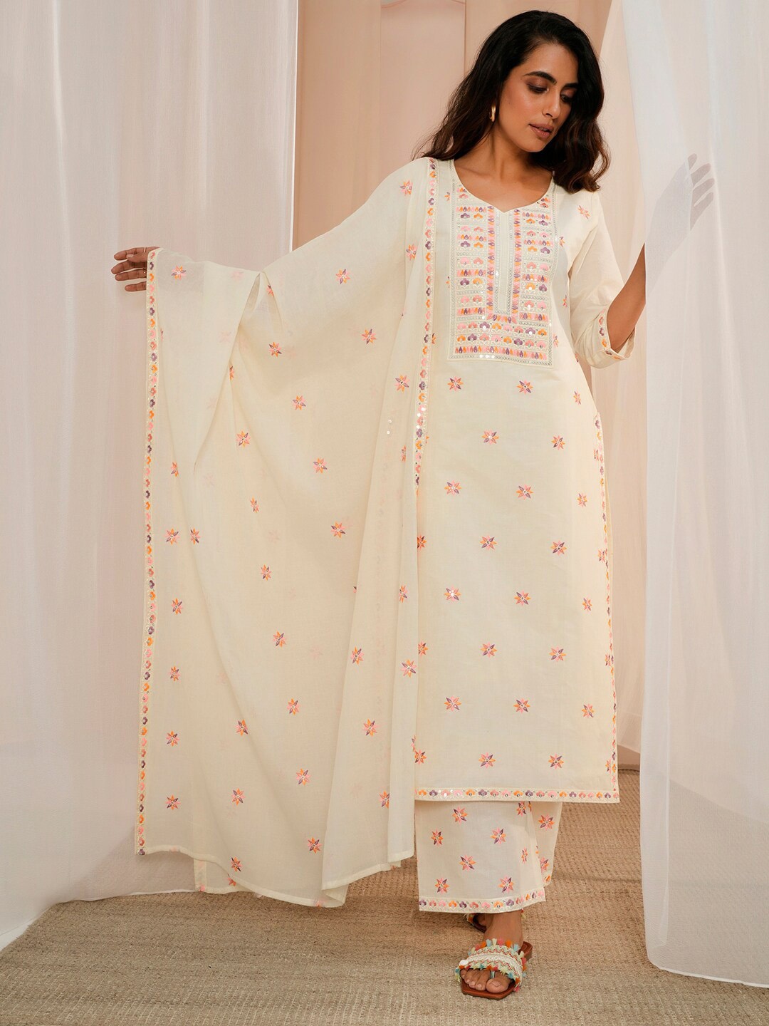 Libas Floral Embroidered Thread Work Pure Cotton Kurta With Palazzos & Dupatta, Off white
Libas Floral Embroidered Thread Work Pure Cotton Kurta With Palazzos & Dupatta, Off white