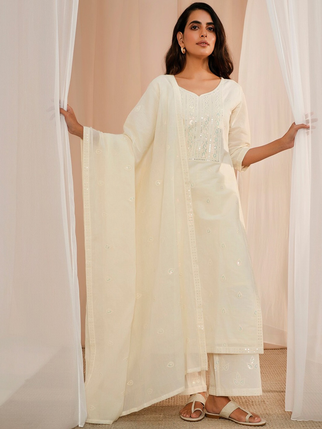 Libas Ethnic Motifs Embroidered Sequinned Pure Cotton Kurta With Palazzos & Dupatta, Off white
Libas Ethnic Motifs Embroidered Sequinned Pure Cotton Kurta With Palazzos & Dupatta, Off white