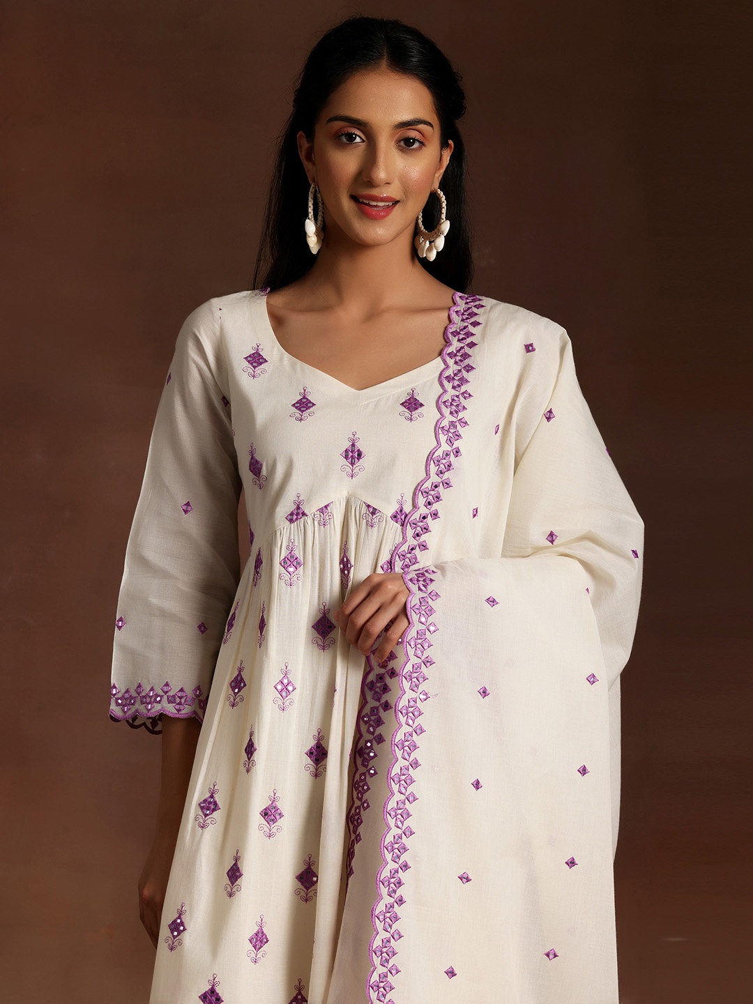 Libas Ethnic Motifs Embroidered Mirror Work Pure Cotton Kurta with Trousers & Dupatta, Off white
Libas Ethnic Motifs Embroidered Mirror Work Pure Cotton Kurta with Trousers & Dupatta, Off white