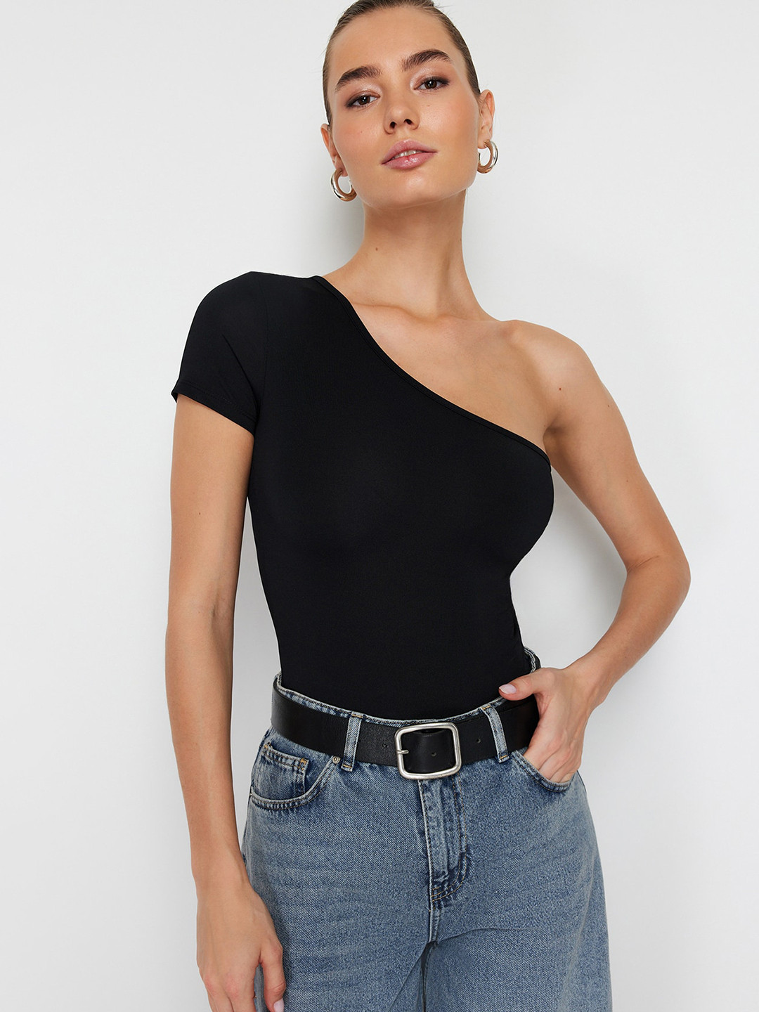 Trendyol One Shoulder Bodysuit, Black
Trendyol One Shoulder Bodysuit, Black