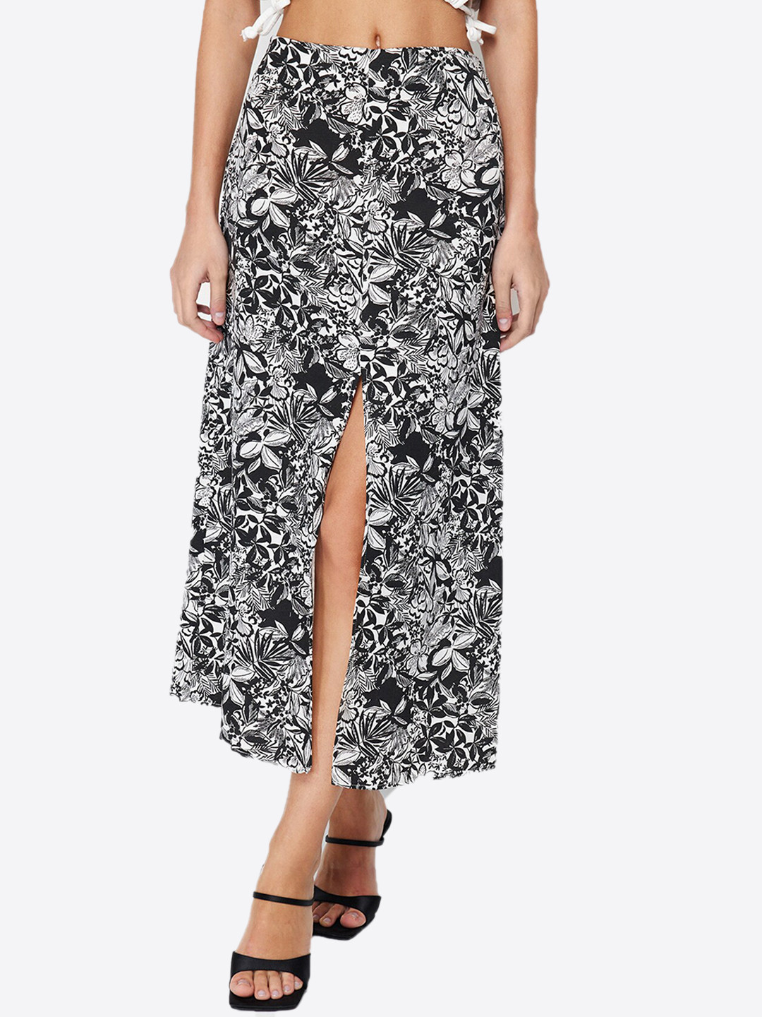 Trendyol Printed A Line Maxi Skirts, White
Trendyol Printed A Line Maxi Skirts, White