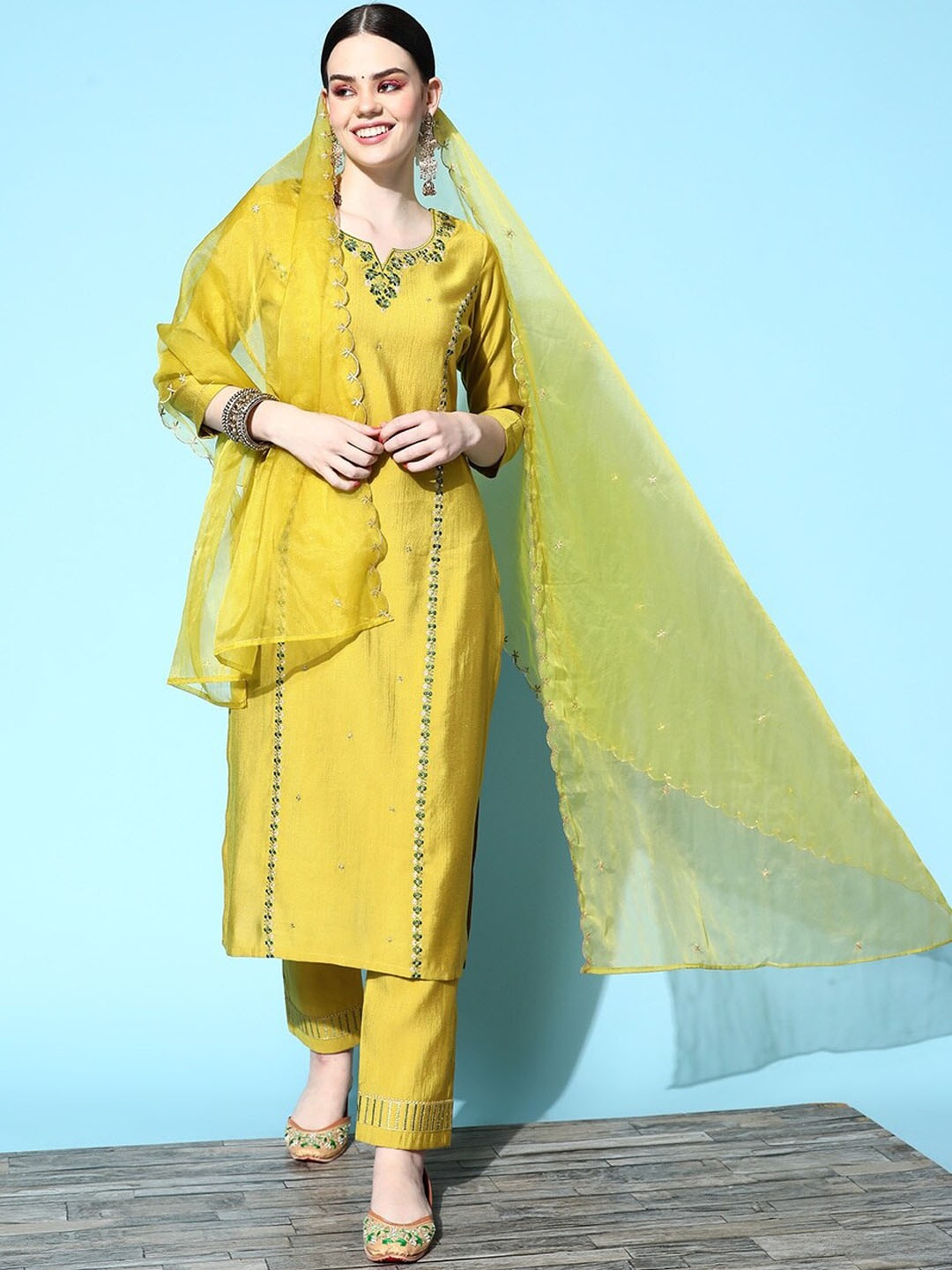 Growdamy Women Floral Embroidered Regular Kurta with Trousers & With Dupatta, Yellow
Growdamy Women Floral Embroidered Regular Kurta with Trousers & With Dupatta, Yellow