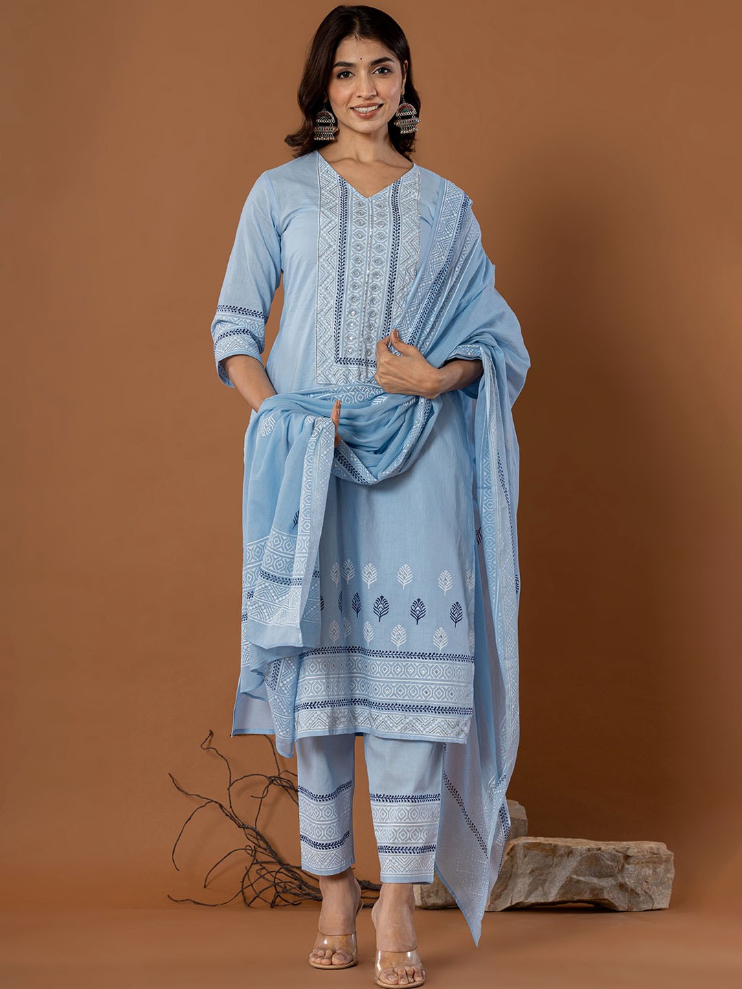 SK2 Fashion Yoke Design Regular Thread Work Pure Cotton Kurta With Trousers & Dupatta, Blue
SK2 Fashion Yoke Design Regular Thread Work Pure Cotton Kurta With Trousers & Dupatta, Blue