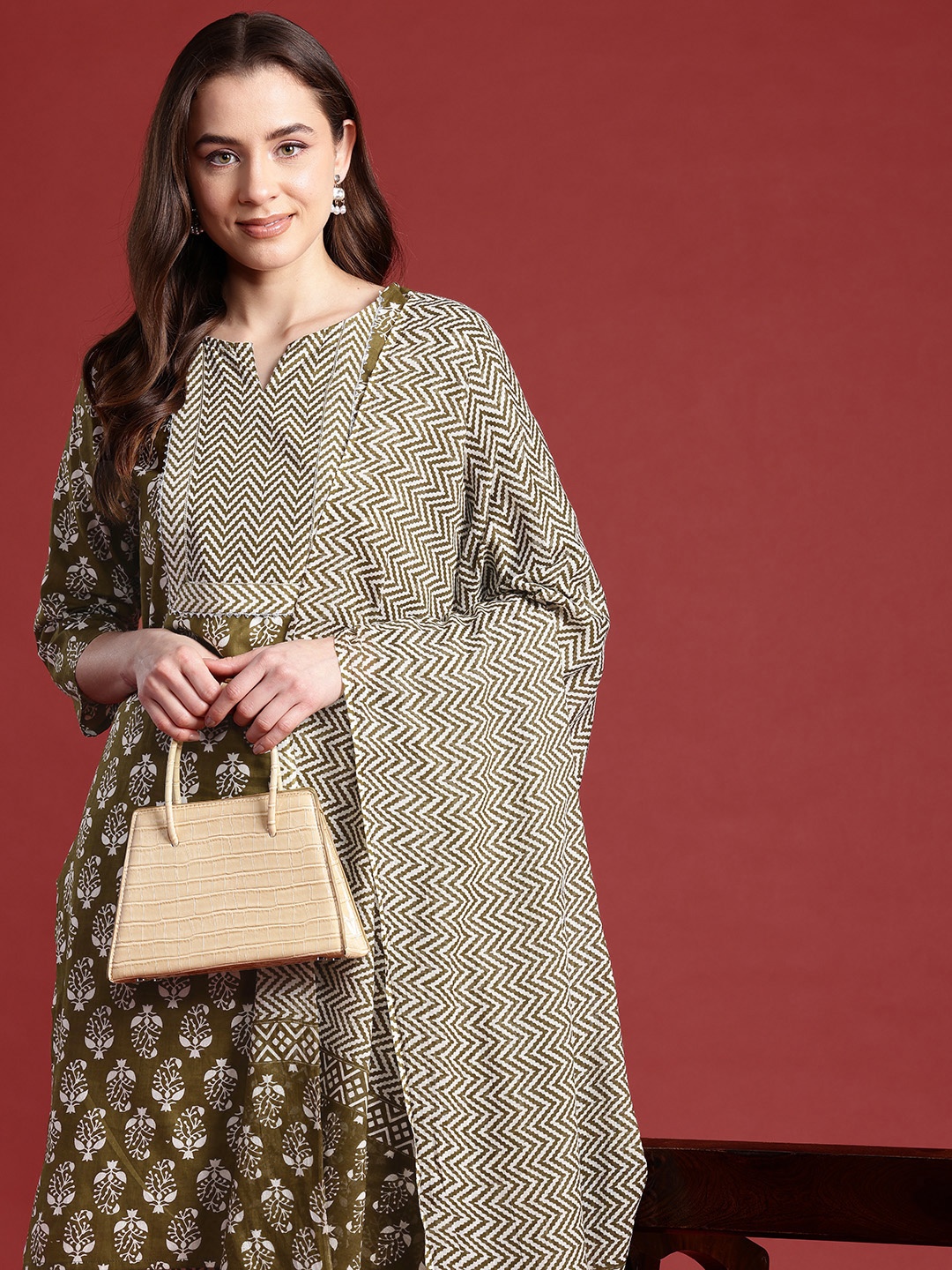 Anouk Women Ethnic Motifs Printed Regular Gotta Patti Pure Cotton Kurta with Trousers & With Dupatta, Green
Anouk Women Ethnic Motifs Printed Regular Gotta Patti Pure Cotton Kurta with Trousers & With Dupatta, Green