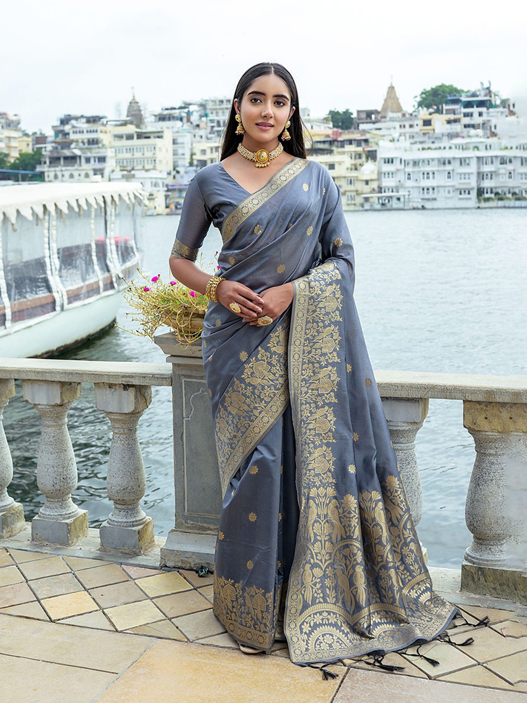LeeliPeeri Designer Ethnic Motifs Woven Design Zari Saree With Running Blouse Piece, Grey
LeeliPeeri Designer Ethnic Motifs Woven Design Zari Saree With Running Blouse Piece, Grey