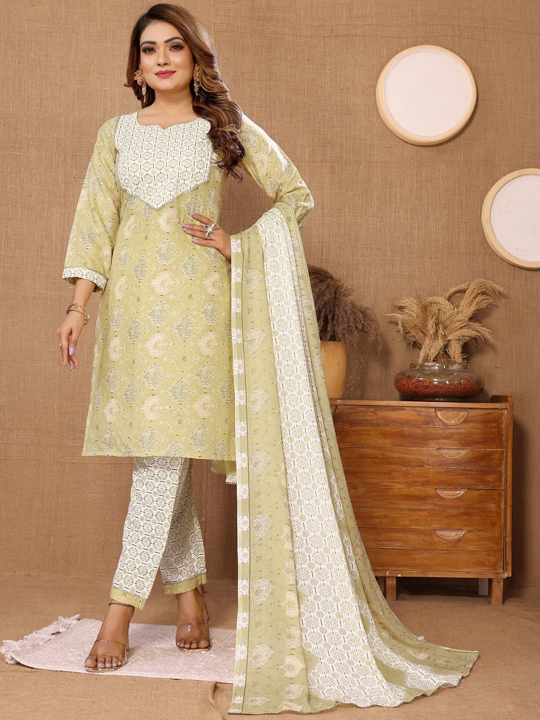 Titanium Silk Industries Ethnic Motifs Printed Regular Kurta With Trousers & Dupatta, Green
Titanium Silk Industries Ethnic Motifs Printed Regular Kurta With Trousers & Dupatta, Green