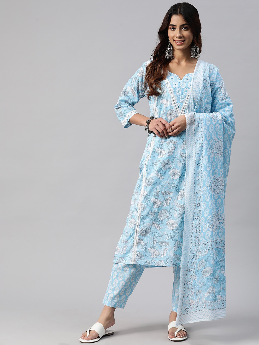 Readiprint Floral Printed Thread Work Pure Cotton Kurta with Trousers & Dupatta, Blue
Readiprint Floral Printed Thread Work Pure Cotton Kurta with Trousers & Dupatta, Blue