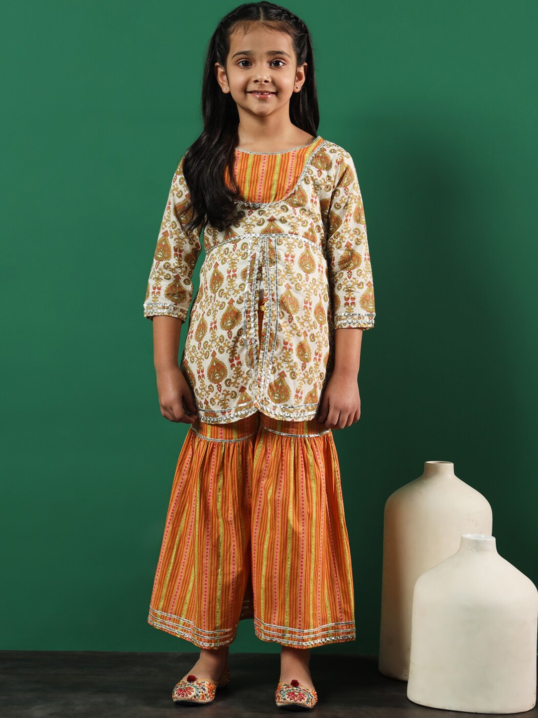 Readiprint Girls Ethnic Motifs Printed Gotta Patti Pure Cotton Kurta with Sharara, Off white
Readiprint Girls Ethnic Motifs Printed Gotta Patti Pure Cotton Kurta with Sharara, Off white