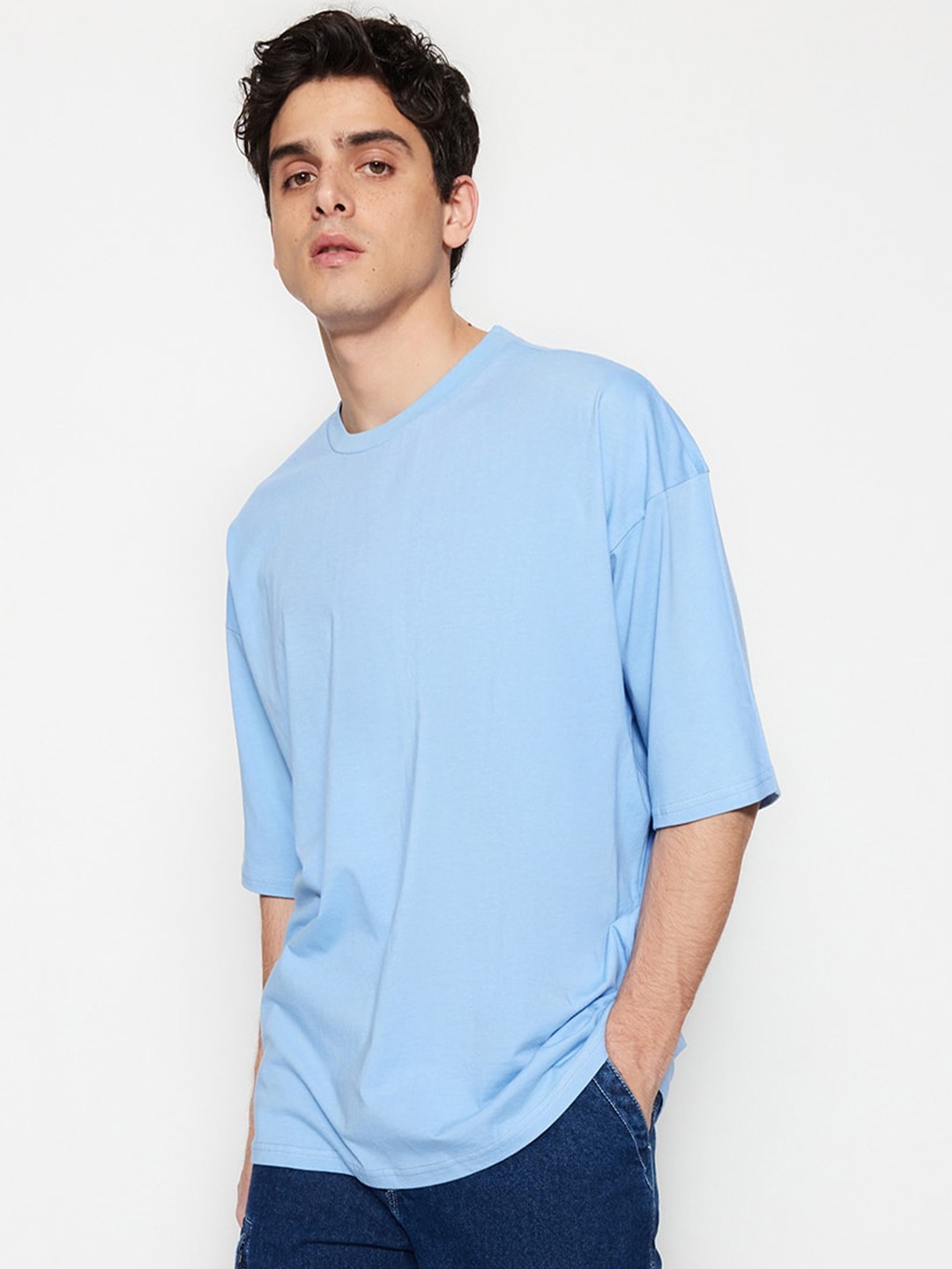 Trendyol Typography Printed Pure Cotton Oversized Drop-Shoulder Sleeves T-shirt, Blue
Trendyol Typography Printed Pure Cotton Oversized Drop-Shoulder Sleeves T-shirt, Blue