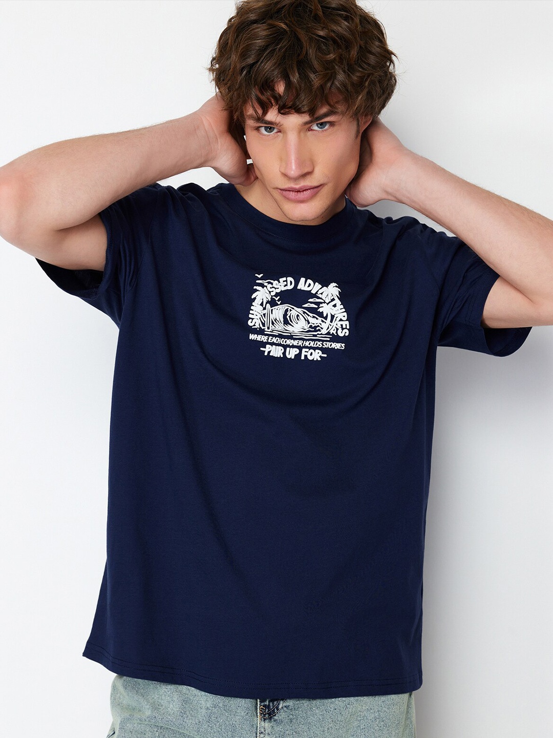 Trendyol Typography Printed Pure Cotton Oversized Drop-Shoulder Sleeves T-shirt, Navy blue
Trendyol Typography Printed Pure Cotton Oversized Drop-Shoulder Sleeves T-shirt, Navy blue