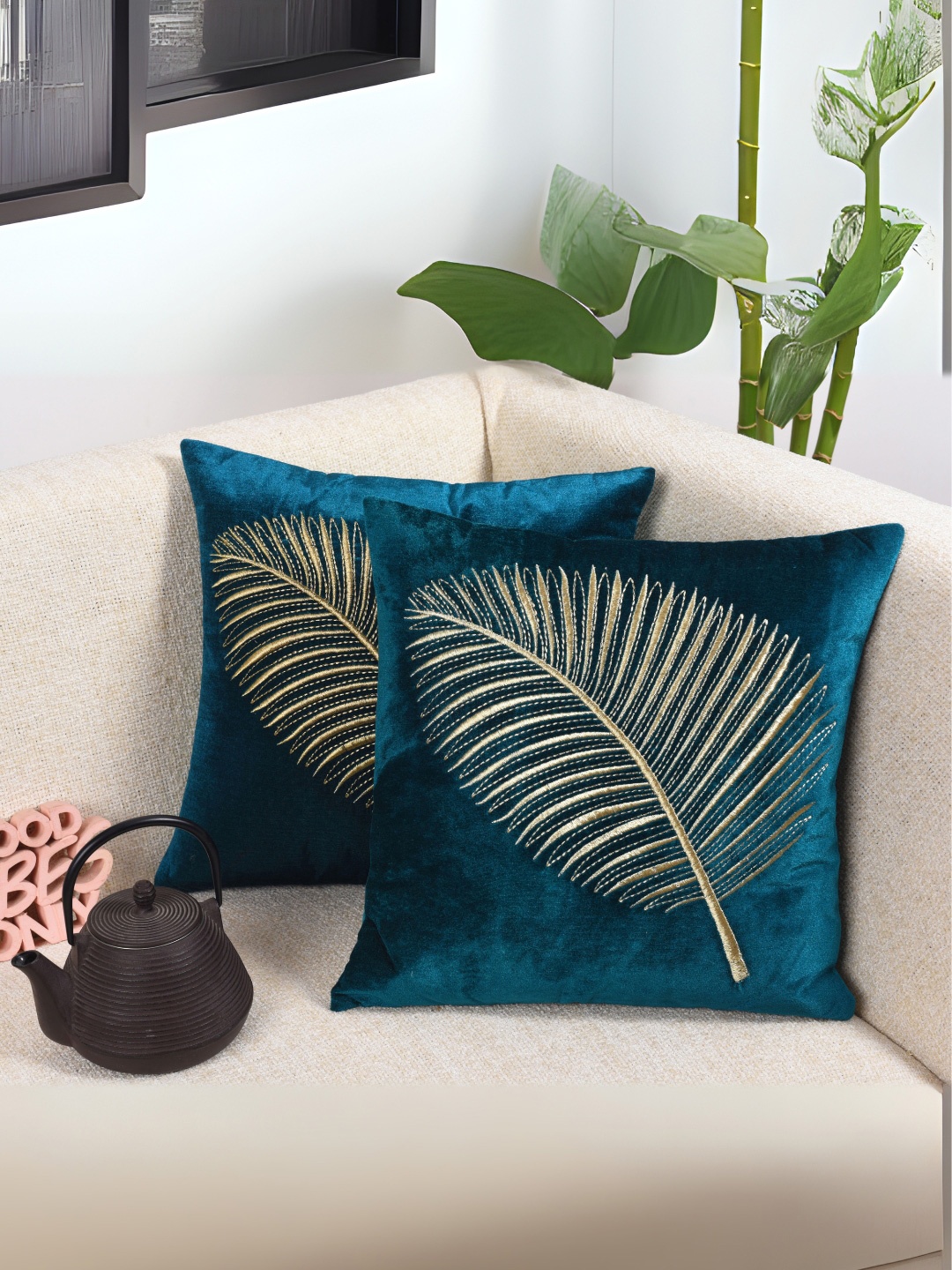 Decoghar Turquoise Zari Leaf Embroidered 2 Pieces Square Cushion Covers, Turquoise blue
Decoghar Turquoise Zari Leaf Embroidered 2 Pieces Square Cushion Covers, Turquoise blue