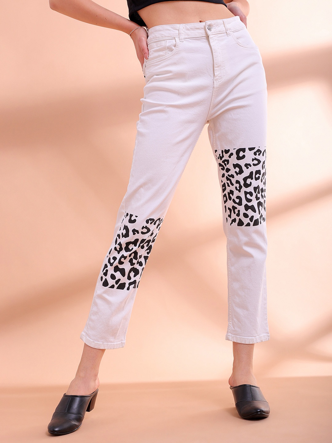 Freehand by The Indian Garage Co Women Straight Fit High-Rise Stretchable Jeans, White
Freehand by The Indian Garage Co Women Straight Fit High-Rise Stretchable Jeans, White