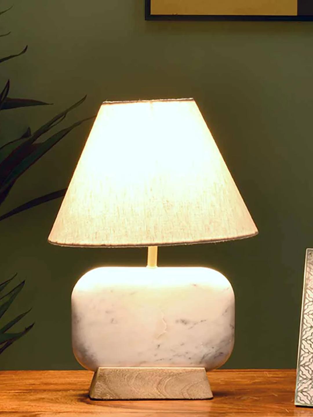 Athome by Nilkamal Brown & White Printed Frustum Shaped Marble & Wooden Table Lamps
Athome by Nilkamal Brown & White Printed Frustum Shaped Marble & Wooden Table Lamps