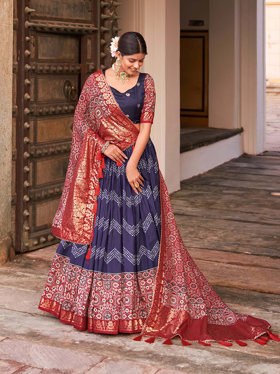LOOKNBOOK ART Printed Semi-Stitched Lehenga & Unstitched Blouse With Dupatta, Navy blue
LOOKNBOOK ART Printed Semi-Stitched Lehenga & Unstitched Blouse With Dupatta, Navy blue