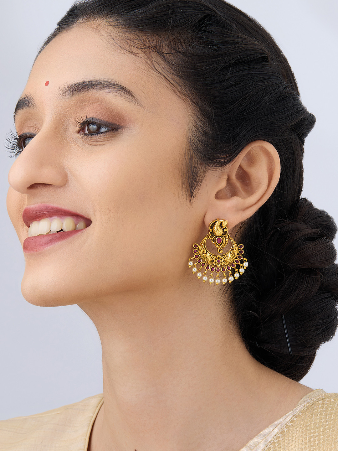 Kushal's Fashion Jewellery Gold Plated Stone Studded & Beaded Classic Antique Chandbalis
Kushal's Fashion Jewellery Gold Plated Stone Studded & Beaded Classic Antique Chandbalis