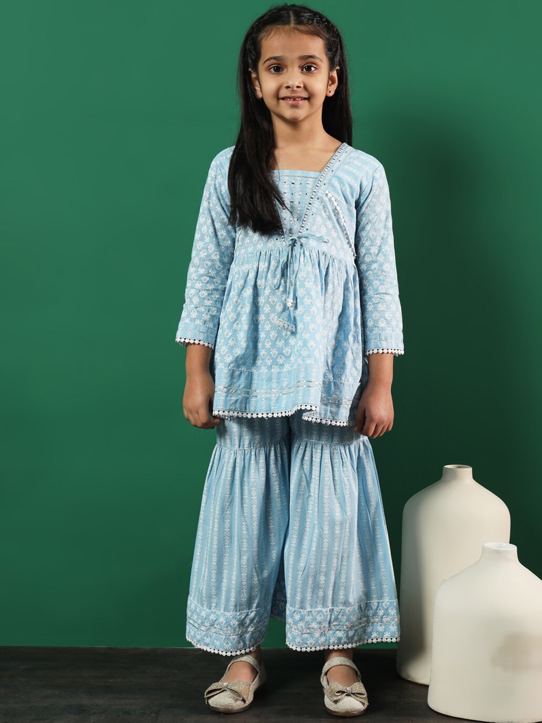 Readiprint Girls Floral Printed Empire Gotta Patti Pure Cotton Kurti with Sharara, Blue
Readiprint Girls Floral Printed Empire Gotta Patti Pure Cotton Kurti with Sharara, Blue