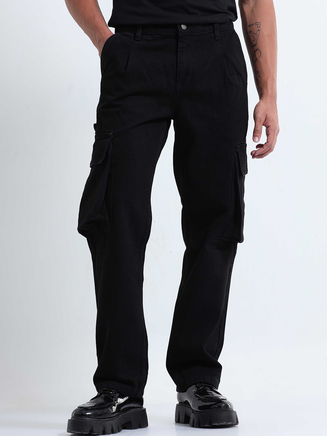 Tailoraedge Men Classic Relaxed Fit Mid-Rise Clean Look Cotton Cargo Jeans, Black
Tailoraedge Men Classic Relaxed Fit Mid-Rise Clean Look Cotton Cargo Jeans, Black