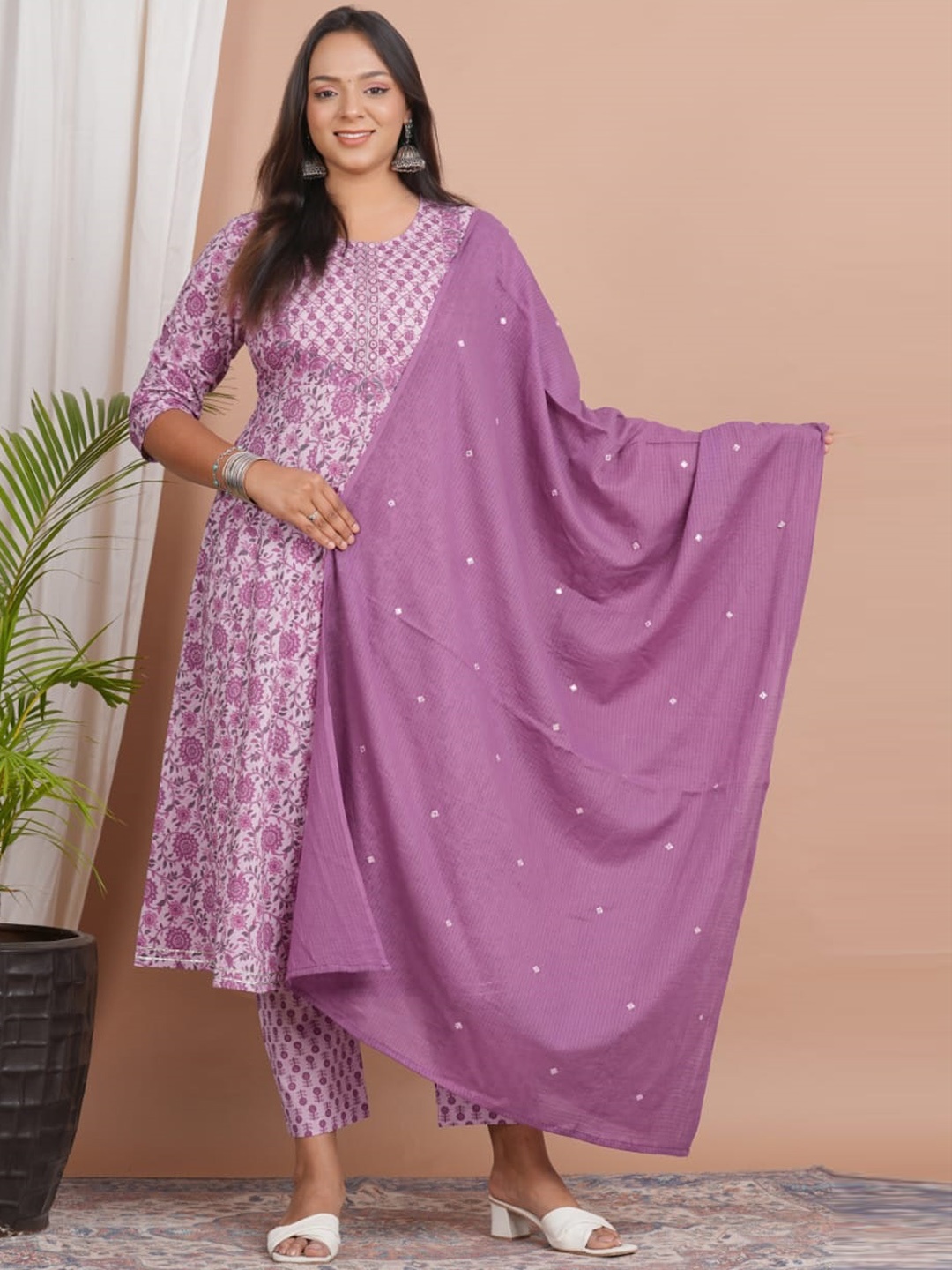 Advya Women Floral Printed Regular Mukaish Pure Cotton Kurta with Trousers & With Dupatta, Purple
Advya Women Floral Printed Regular Mukaish Pure Cotton Kurta with Trousers & With Dupatta, Purple