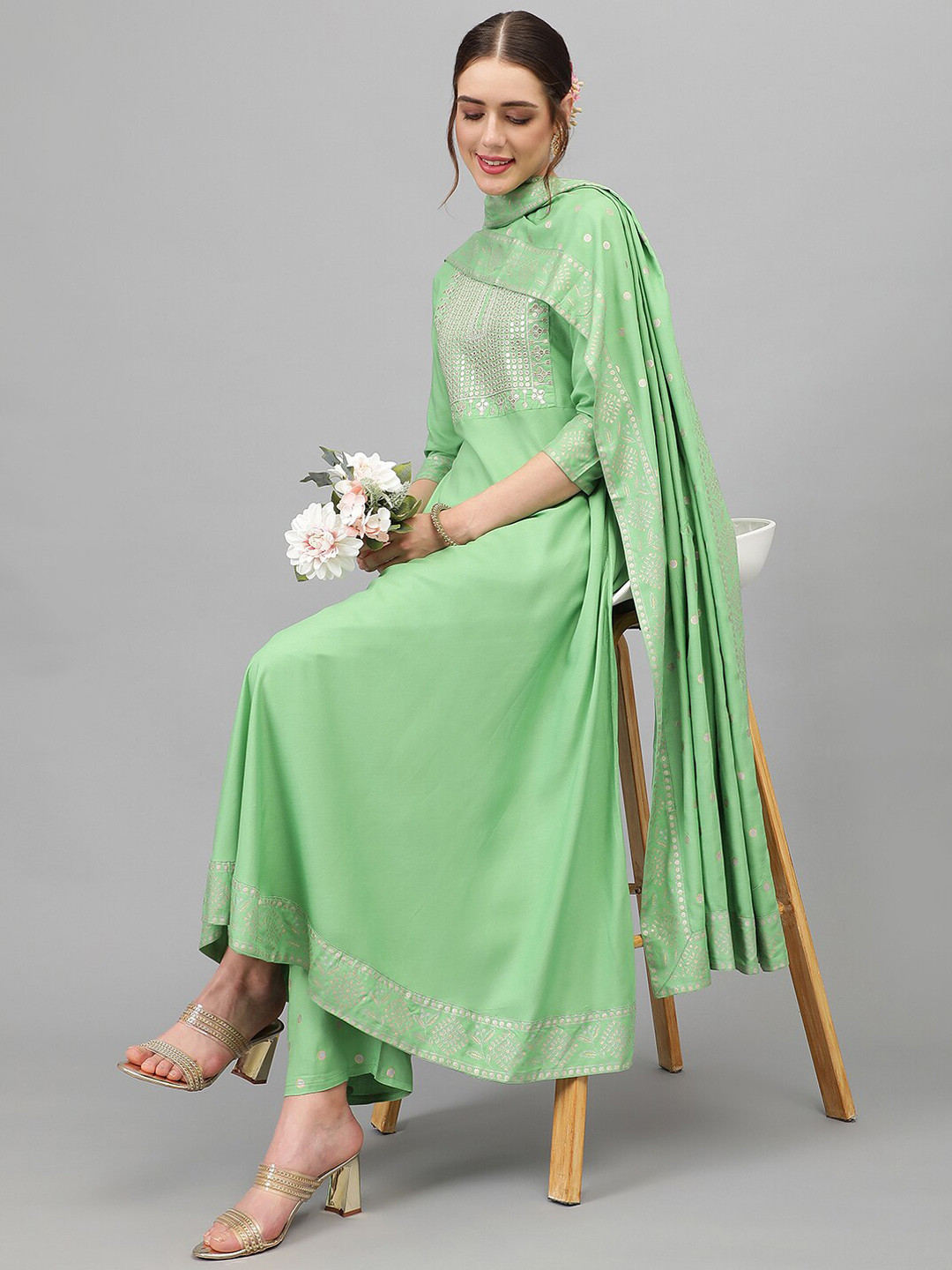 Khushal K Women Ethnic Motifs Yoke Design Regular Zardozi Kurta with Palazzos & With Dupatta, Green
Khushal K Women Ethnic Motifs Yoke Design Regular Zardozi Kurta with Palazzos & With Dupatta, Green