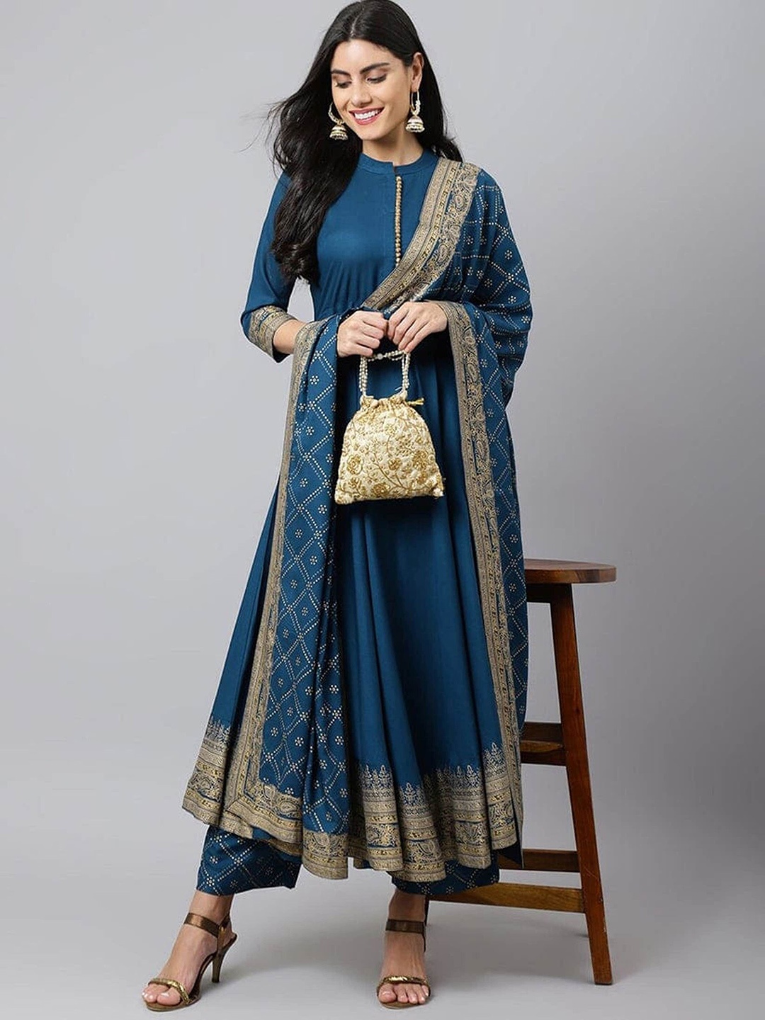 SK2 Fashion Women Floral Printed Empire Thread Work Kurta with Trousers & With Dupatta, Teal
SK2 Fashion Women Floral Printed Empire Thread Work Kurta with Trousers & With Dupatta, Teal