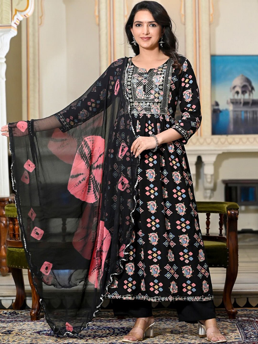 Chandbaali Women Floral Embroidered Regular Kurta with Trousers & With Dupatta, Black
Chandbaali Women Floral Embroidered Regular Kurta with Trousers & With Dupatta, Black