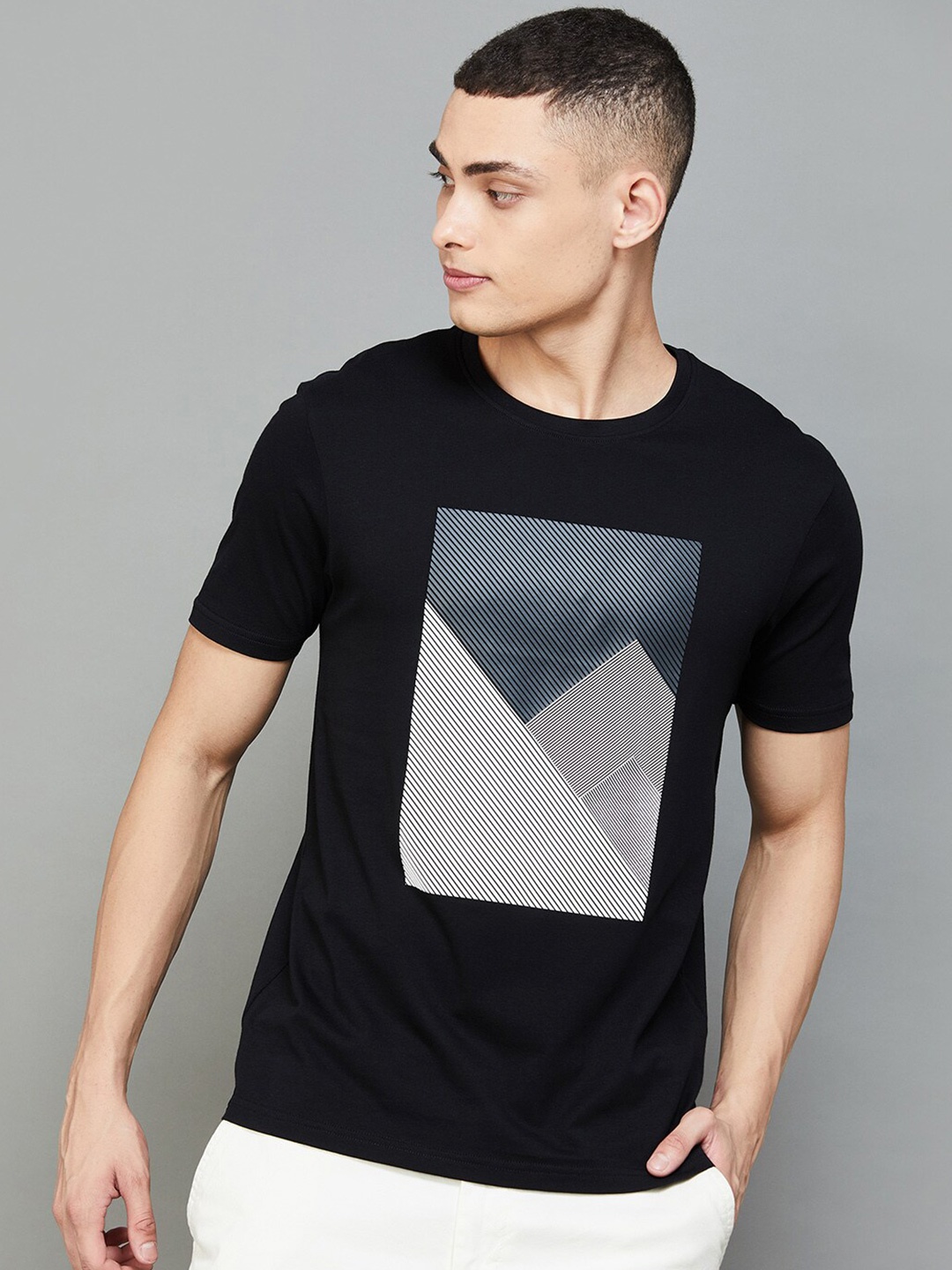 Fame Forever by Lifestyle Men Colourblocked V-Neck Extended Sleeves Pockets T-shirt, Black
Fame Forever by Lifestyle Men Colourblocked V-Neck Extended Sleeves Pockets T-shirt, Black