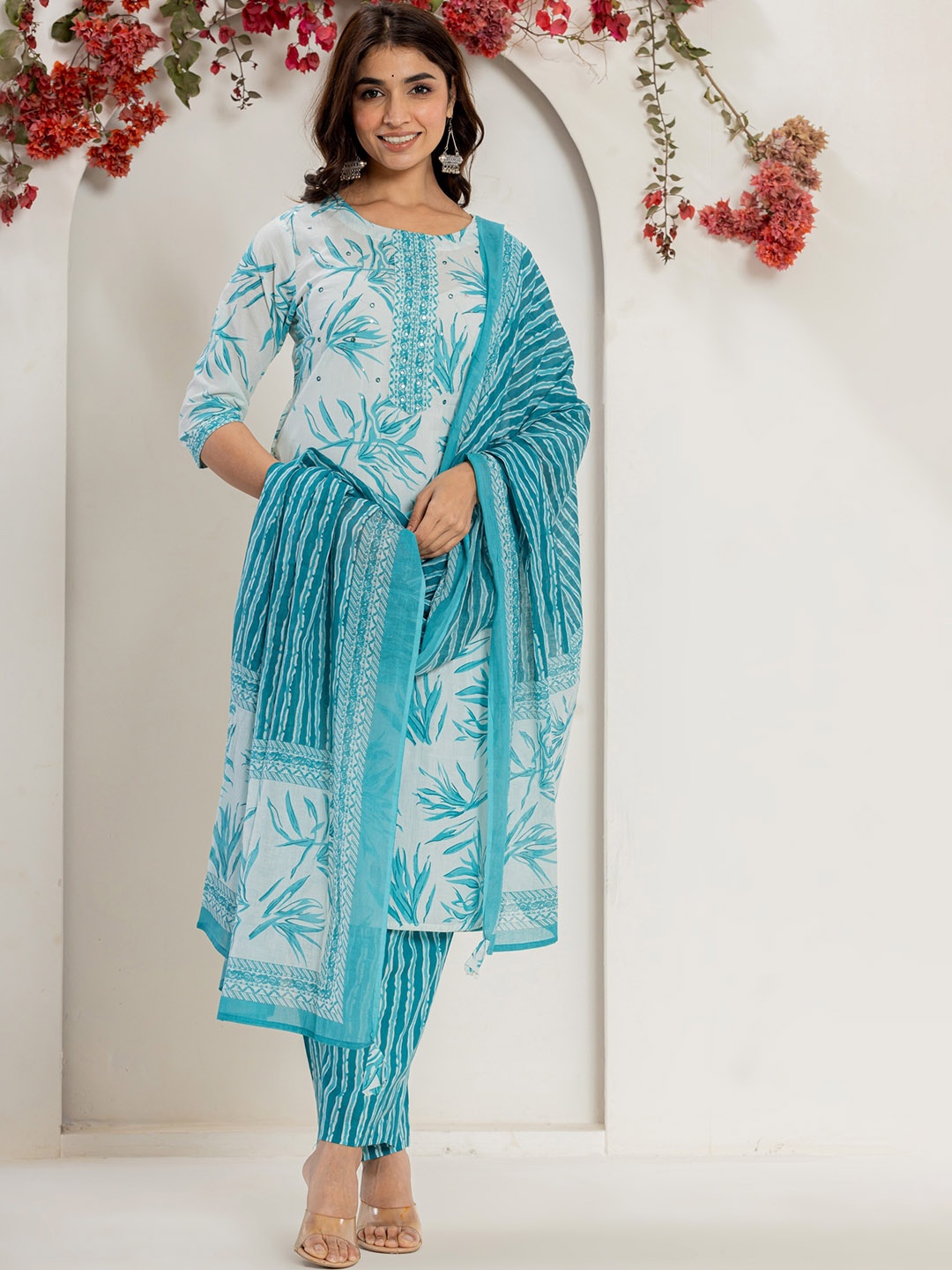 KALINI Floral Printed Regular Sequinned Pure Cotton Kurta with Trousers & With Dupatta, Turquoise blue
KALINI Floral Printed Regular Sequinned Pure Cotton Kurta with Trousers & With Dupatta, Turquoise blue