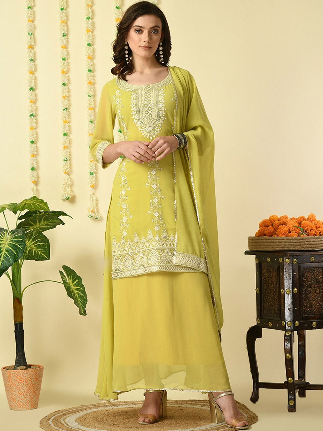 KALINI Round Neck Floral Embroidered Thread Work Kurta with Skirt & With Dupatta, Yellow
KALINI Round Neck Floral Embroidered Thread Work Kurta with Skirt & With Dupatta, Yellow