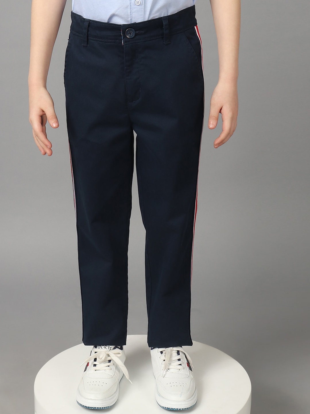 One Friday Kids Boys Mid-Rise Pure Cotton Trouser With Contrast Side Detail, Navy blue
One Friday Kids Boys Mid-Rise Pure Cotton Trouser With Contrast Side Detail, Navy blue