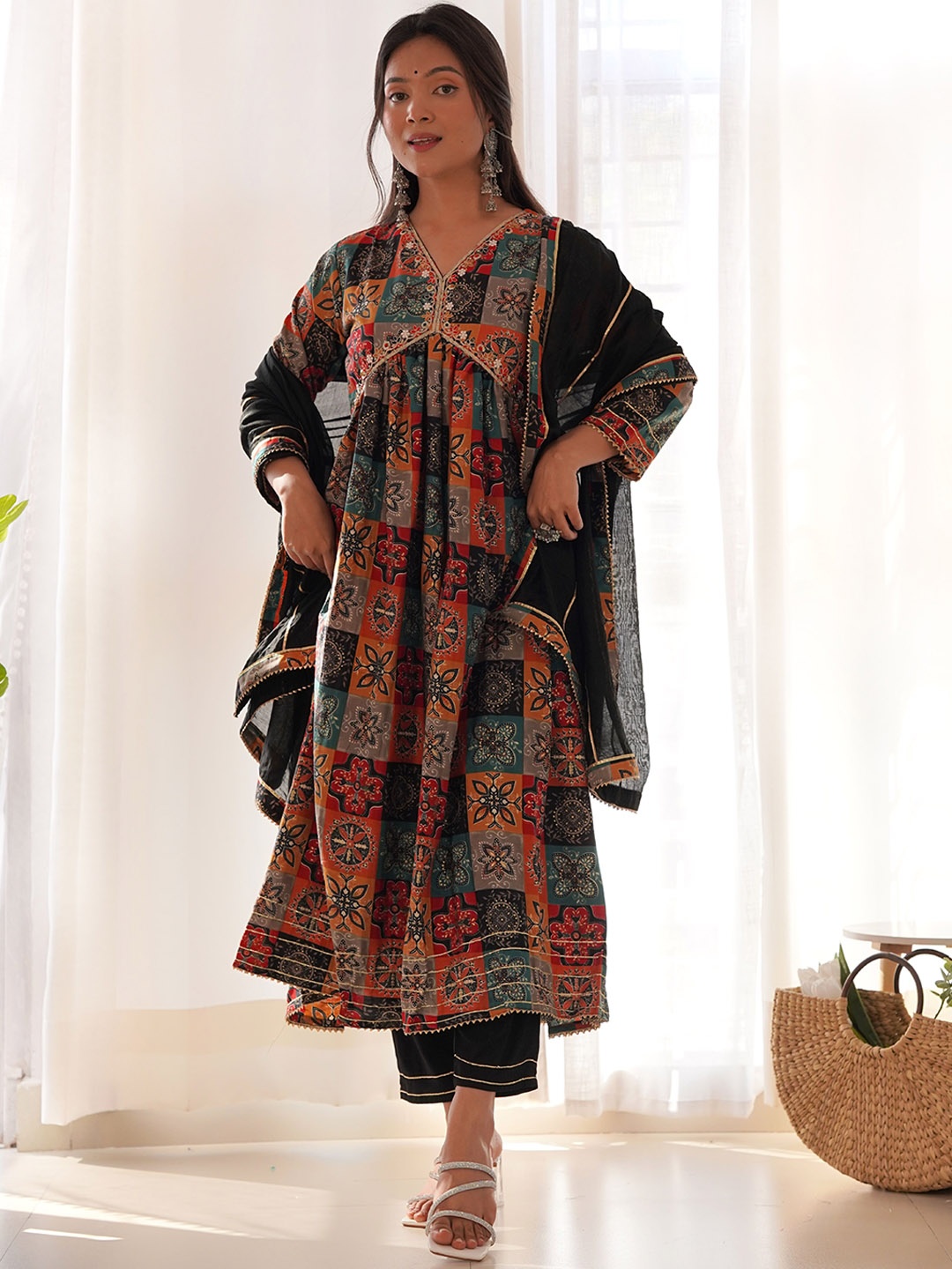 J.KANJI Ethnic Motifs Printed Pleated Gotta Patti Kurta with Trousers & With Dupatta, Black
J.KANJI Ethnic Motifs Printed Pleated Gotta Patti Kurta with Trousers & With Dupatta, Black