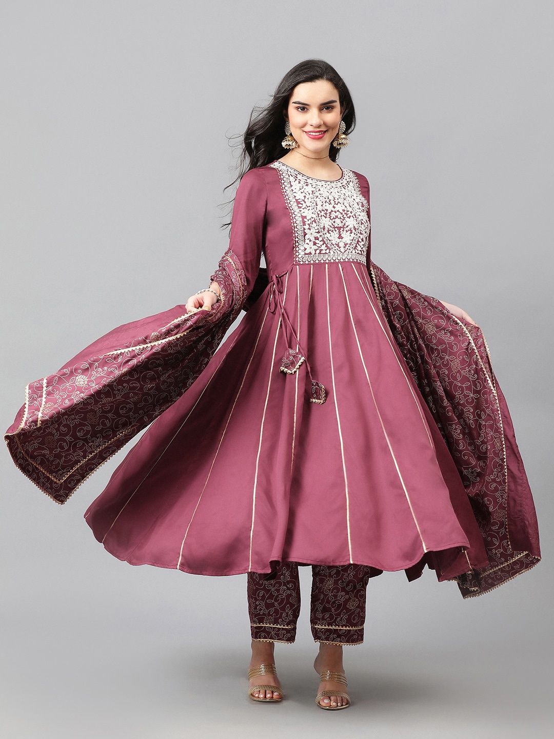 Khushal K Floral Embroidered Regular Thread Work Kurta with Trousers & With Dupatta, Pink
Khushal K Floral Embroidered Regular Thread Work Kurta with Trousers & With Dupatta, Pink