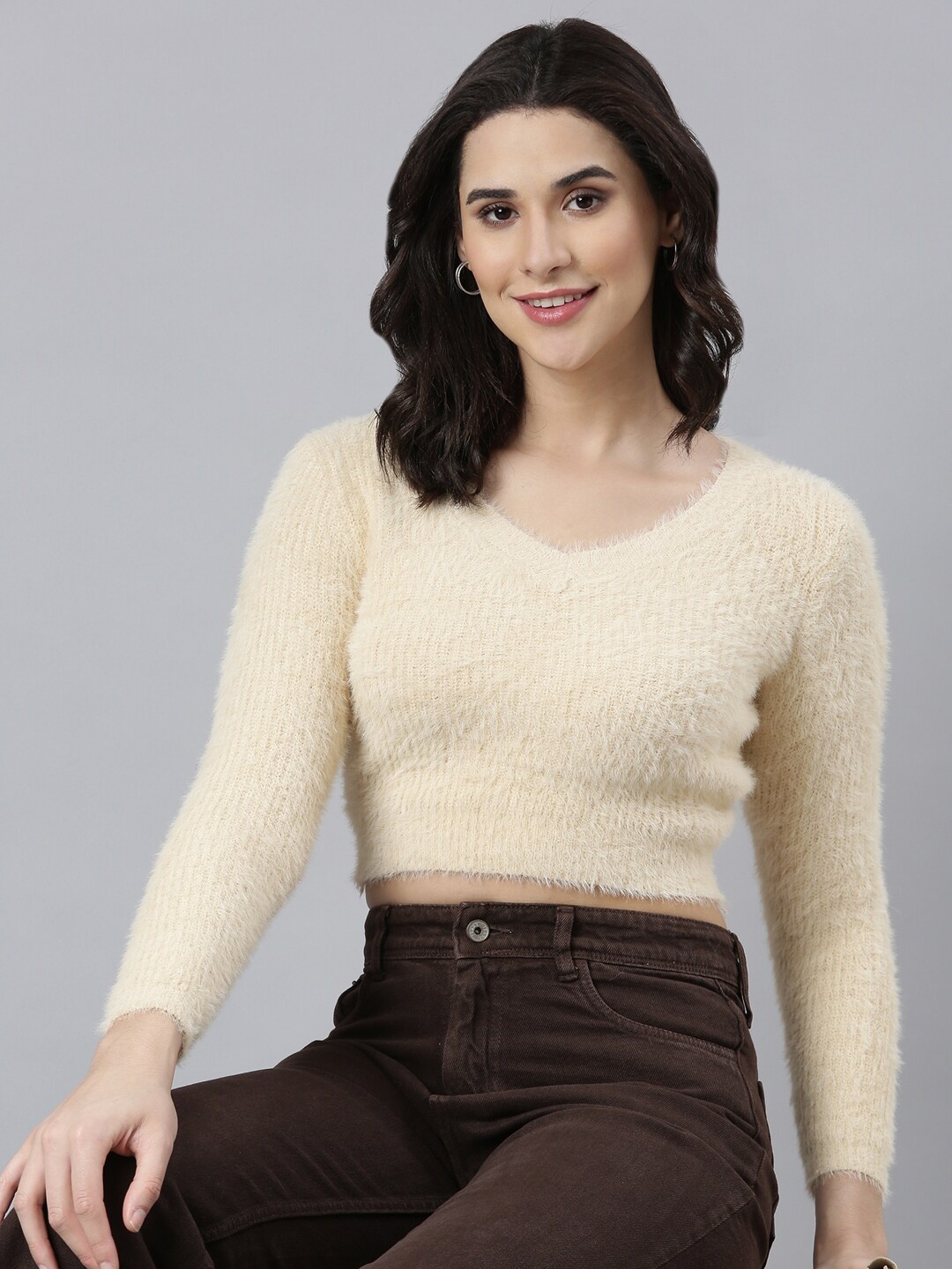 SHOWOFF Self Design V-Neck Long Sleeves Faux Fur Trim Acrylic Fitted Crop Top, Beige
SHOWOFF Self Design V-Neck Long Sleeves Faux Fur Trim Acrylic Fitted Crop Top, Beige