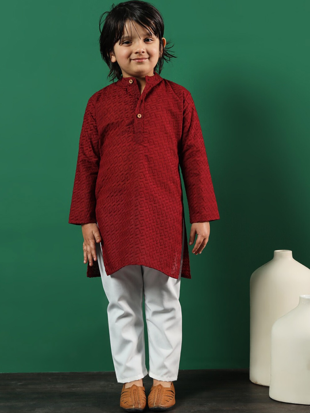 Readiprint Fashions Boys Ethnic Motifs Embroidered Pure Cotton Kurta with Pyjamas, Maroon
Readiprint Fashions Boys Ethnic Motifs Embroidered Pure Cotton Kurta with Pyjamas, Maroon