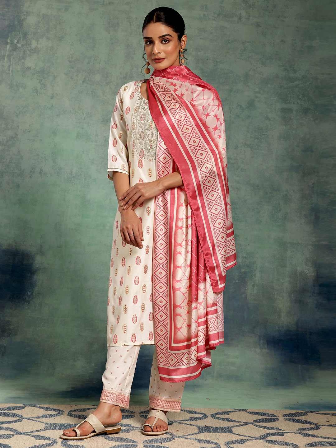 Libas White Floral Printed Thread Work Straight Kurta With Palazzos & Dupatta, Off white
Libas White Floral Printed Thread Work Straight Kurta With Palazzos & Dupatta, Off white
