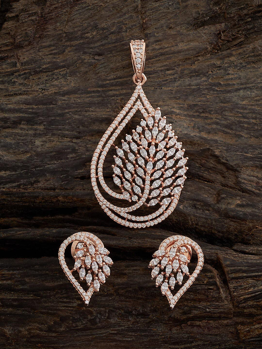 Kushal's Fashion Jewellery Rose Gold-Plated Jewellery Set
Kushal's Fashion Jewellery Rose Gold-Plated Jewellery Set