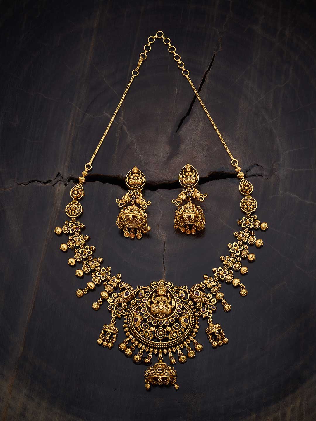 Kushal's Fashion Jewellery Gold Plated Stones Studded & Beaded Antique Jewellery Set
Kushal's Fashion Jewellery Gold Plated Stones Studded & Beaded Antique Jewellery Set