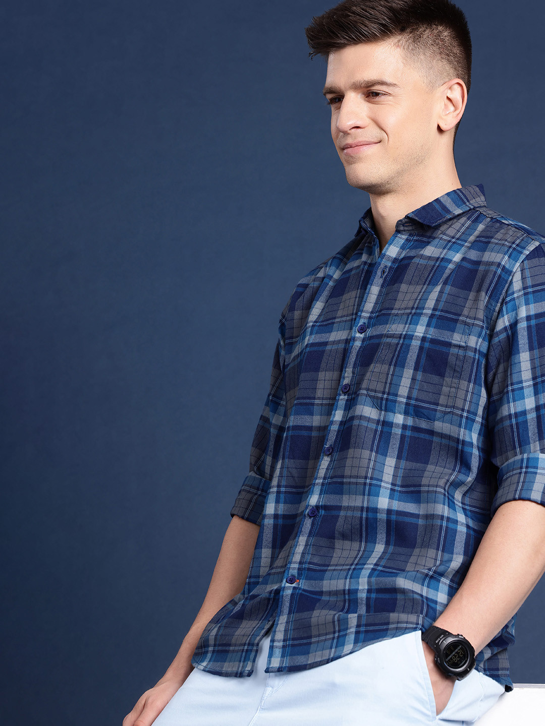 Mast & Harbour Men Slim Fit Checked Casual Shirt, Navy blue
Mast & Harbour Men Slim Fit Checked Casual Shirt, Navy blue