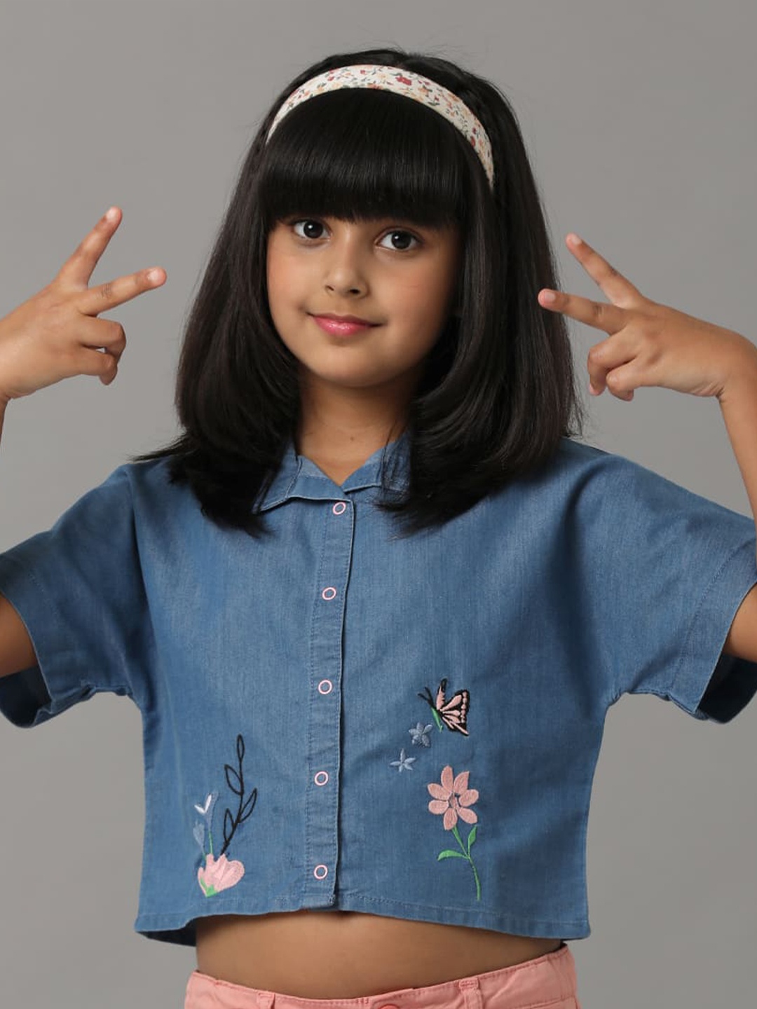 UNDER FOURTEEN ONLY Girls Shirt Collar Embroidered Cotton Denim Shirt Style Top, Navy blue
UNDER FOURTEEN ONLY Girls Shirt Collar Embroidered Cotton Denim Shirt Style Top, Navy blue