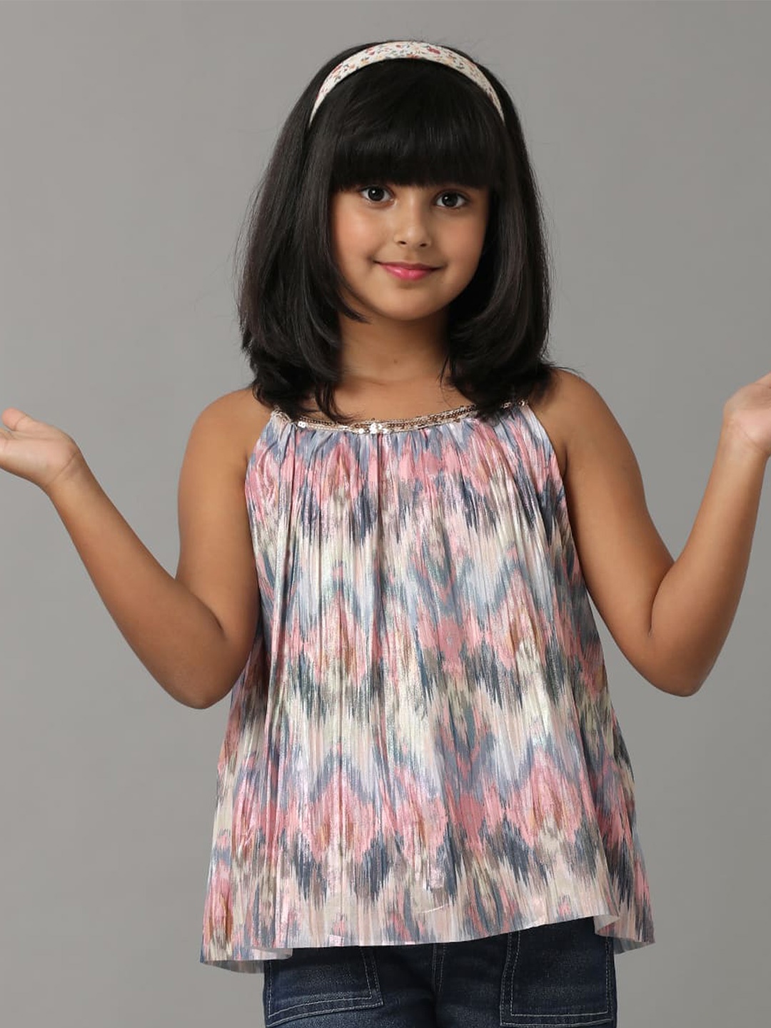 UNDER FOURTEEN ONLY Girls Abstract Printed Shoulder Straps Sequined Cotton A-Line Top, Pink
UNDER FOURTEEN ONLY Girls Abstract Printed Shoulder Straps Sequined Cotton A-Line Top, Pink
