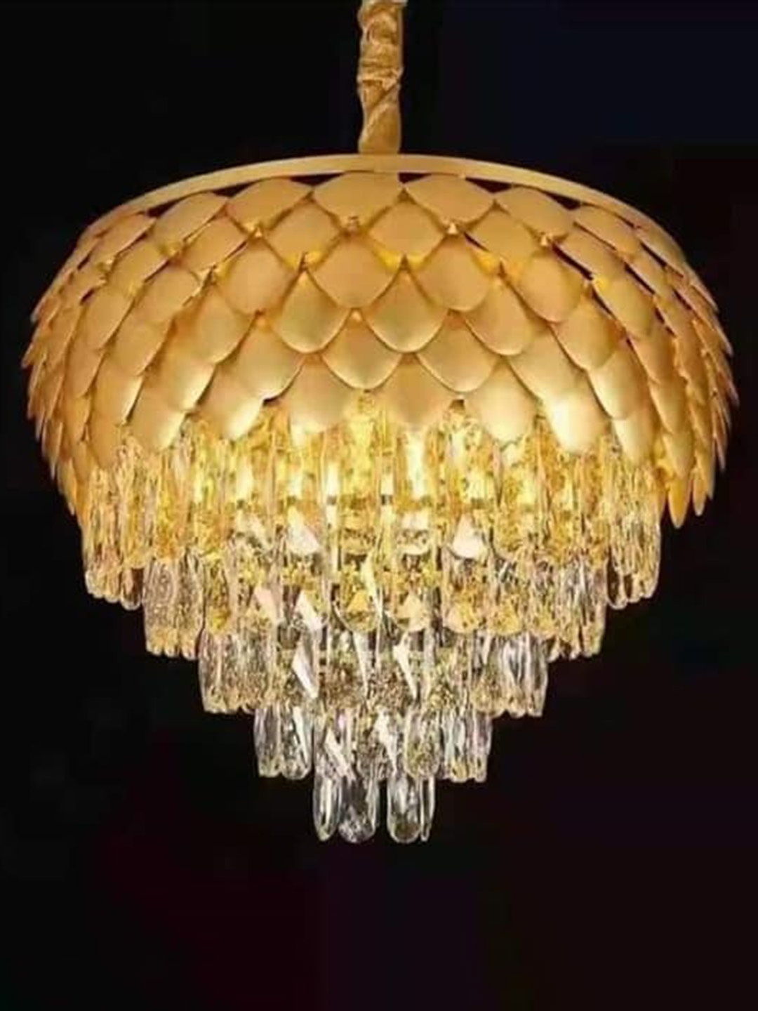 ADWAIT Gold-Toned & Transparent Textured Glass Self Assembly Traditional Ceiling Lamp
ADWAIT Gold-Toned & Transparent Textured Glass Self Assembly Traditional Ceiling Lamp