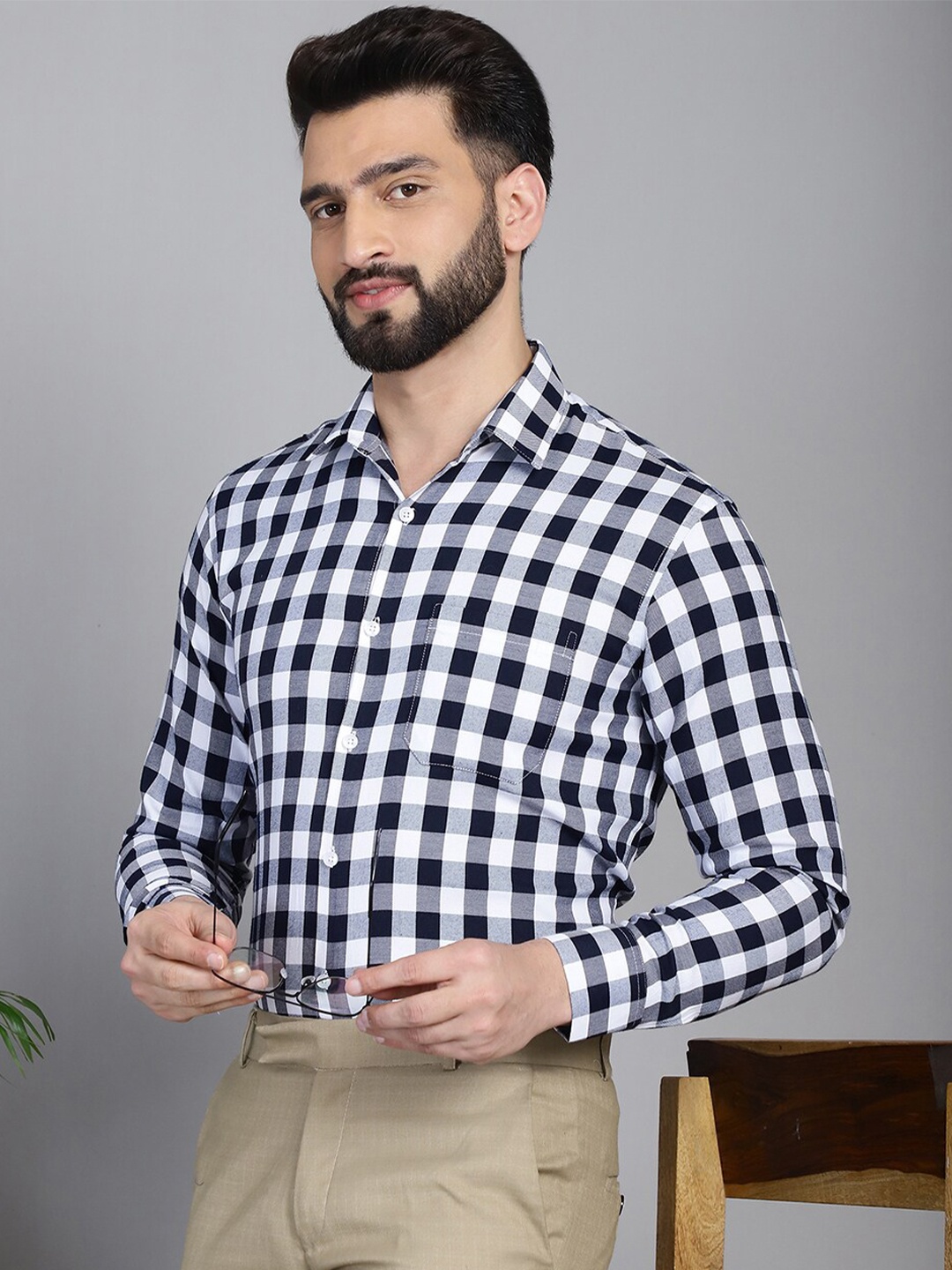 Indian Needle Classic Tartan Checks Spread Collar Long Sleeves Pure Cotton Formal Shirt, Navy blue
Indian Needle Classic Tartan Checks Spread Collar Long Sleeves Pure Cotton Formal Shirt, Navy blue