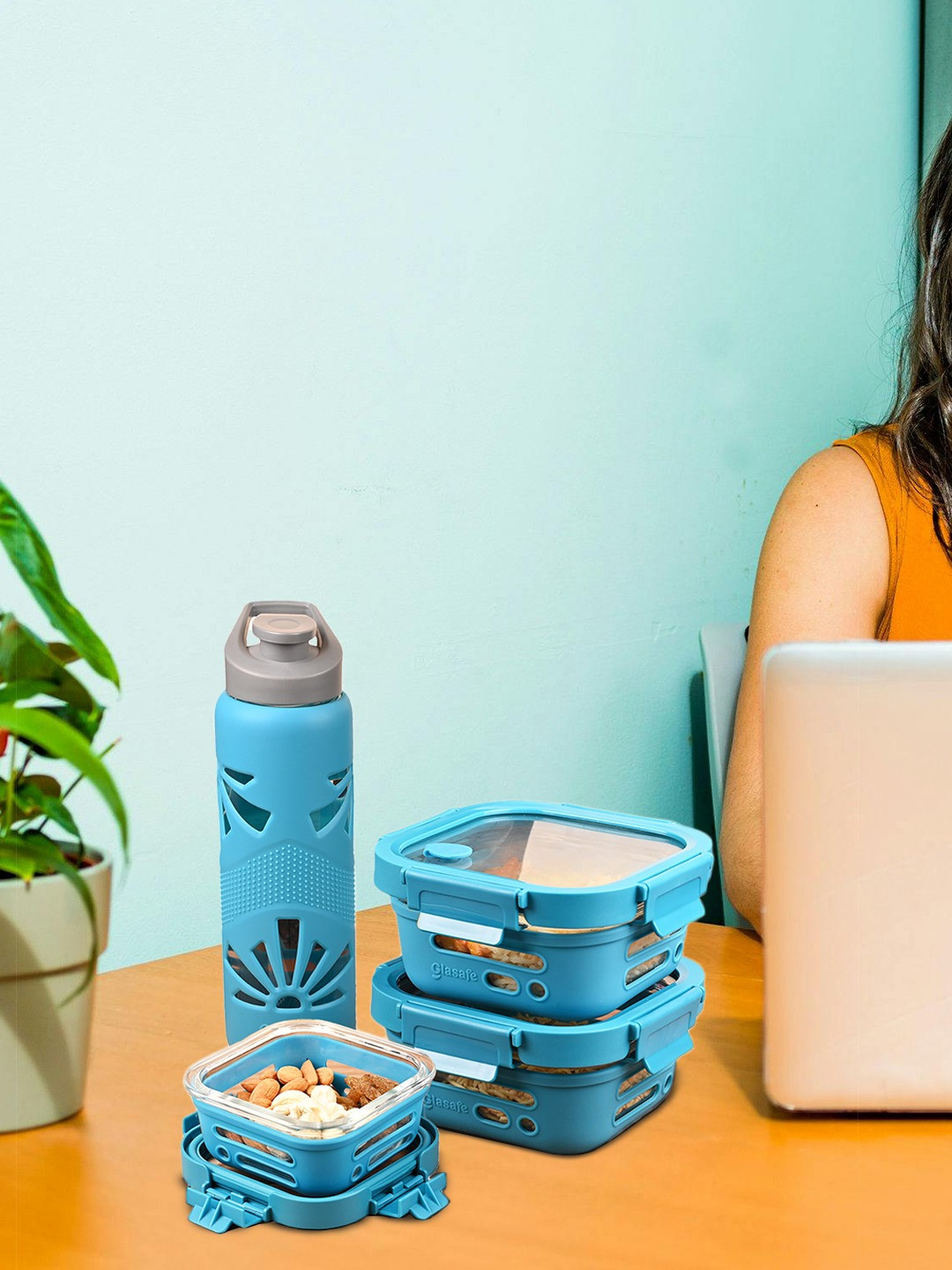 GLASAFE Blue & Grey 4Pcs Glass Dishwasher And Microwave Safe Lunch Boxes With Grip bottle
GLASAFE Blue & Grey 4Pcs Glass Dishwasher And Microwave Safe Lunch Boxes With Grip bottle