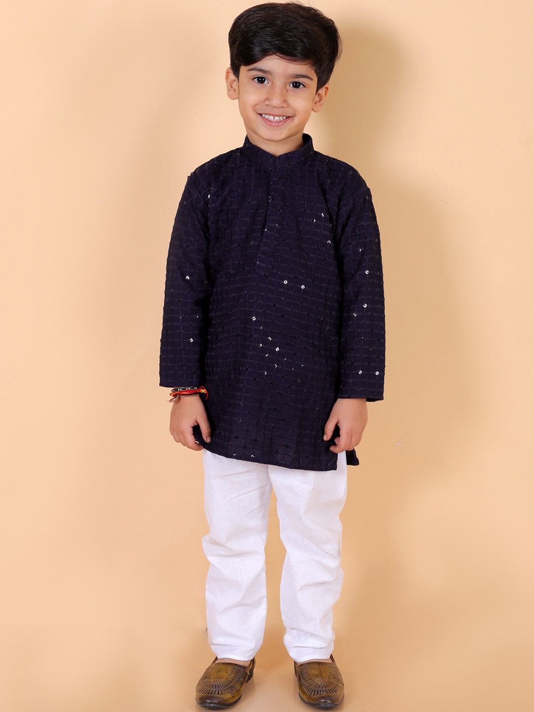 BAESD Boys Embroidered Regular Sequinned Pure Cotton Kurta with Pyjamas, Navy blue
BAESD Boys Embroidered Regular Sequinned Pure Cotton Kurta with Pyjamas, Navy blue