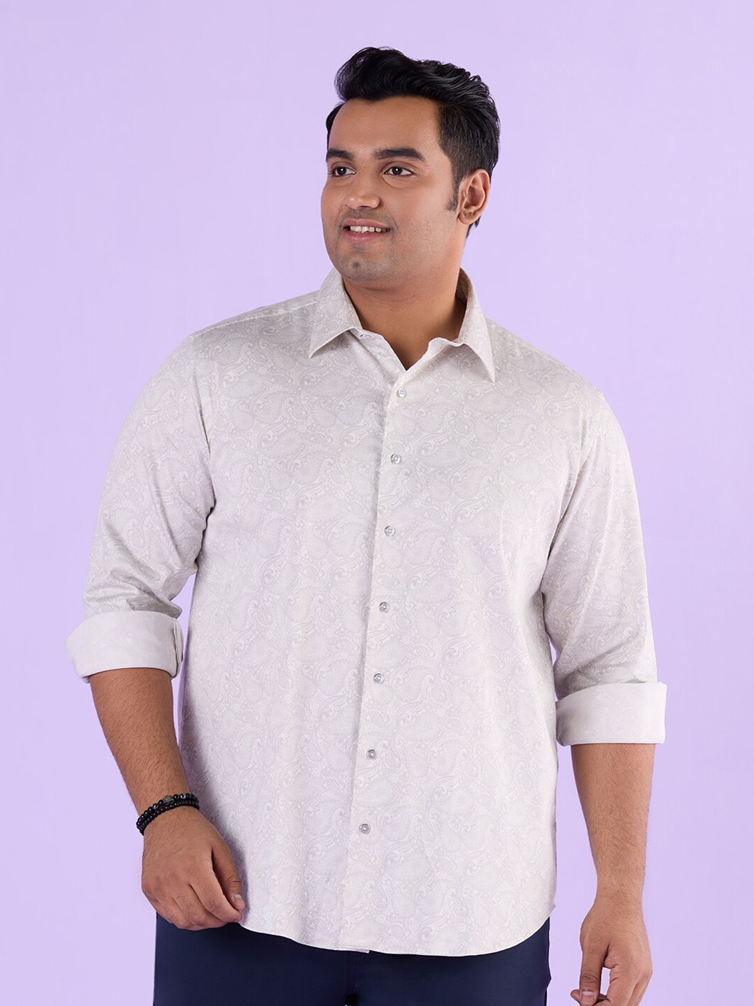 Big Hello - The Plus Life Spread Collar Paisley Printed Casual Stretch Satin Shirt, Cream
Big Hello - The Plus Life Spread Collar Paisley Printed Casual Stretch Satin Shirt, Cream