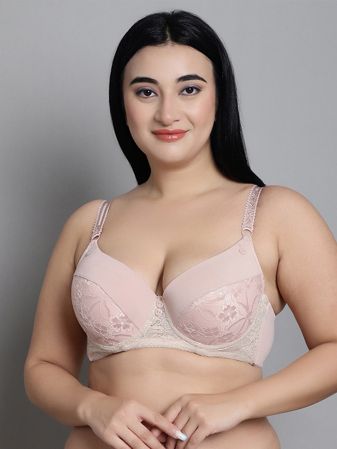 MAKCLAN Floral Medium Coverage Anti Odour Lightly Padded Plunge Bra With All Day Comfort, Beige
MAKCLAN Floral Medium Coverage Anti Odour Lightly Padded Plunge Bra With All Day Comfort, Beige