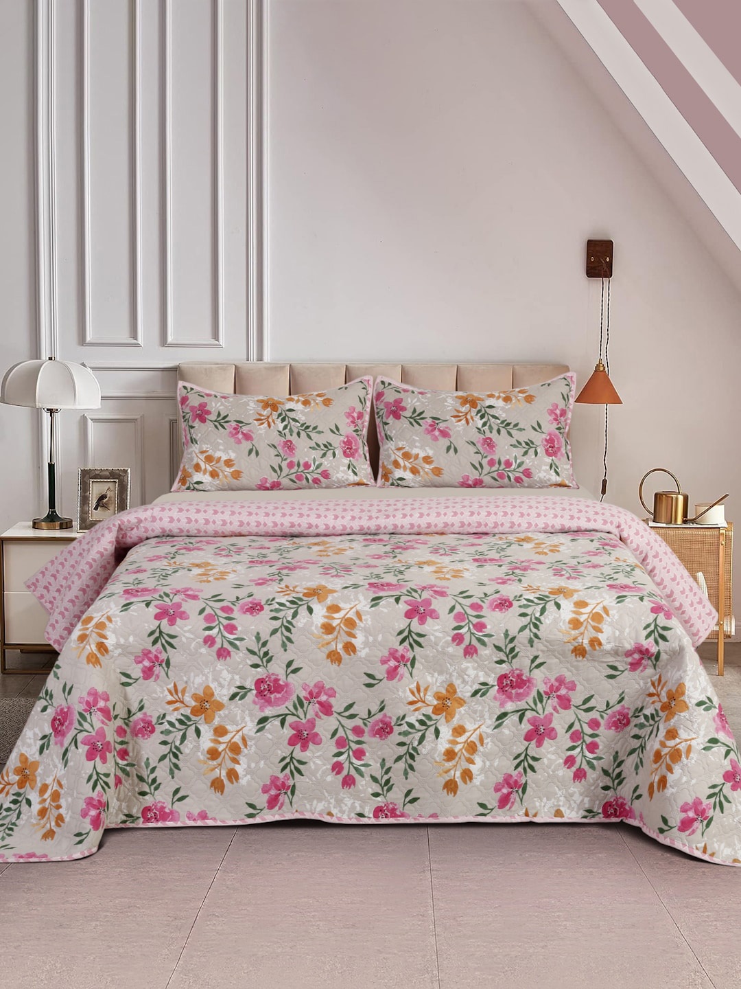 Aura Grey & Pink Printed Quilted Microfibre Double King Bed Cover With Pillow Covers
Aura Grey & Pink Printed Quilted Microfibre Double King Bed Cover With Pillow Covers