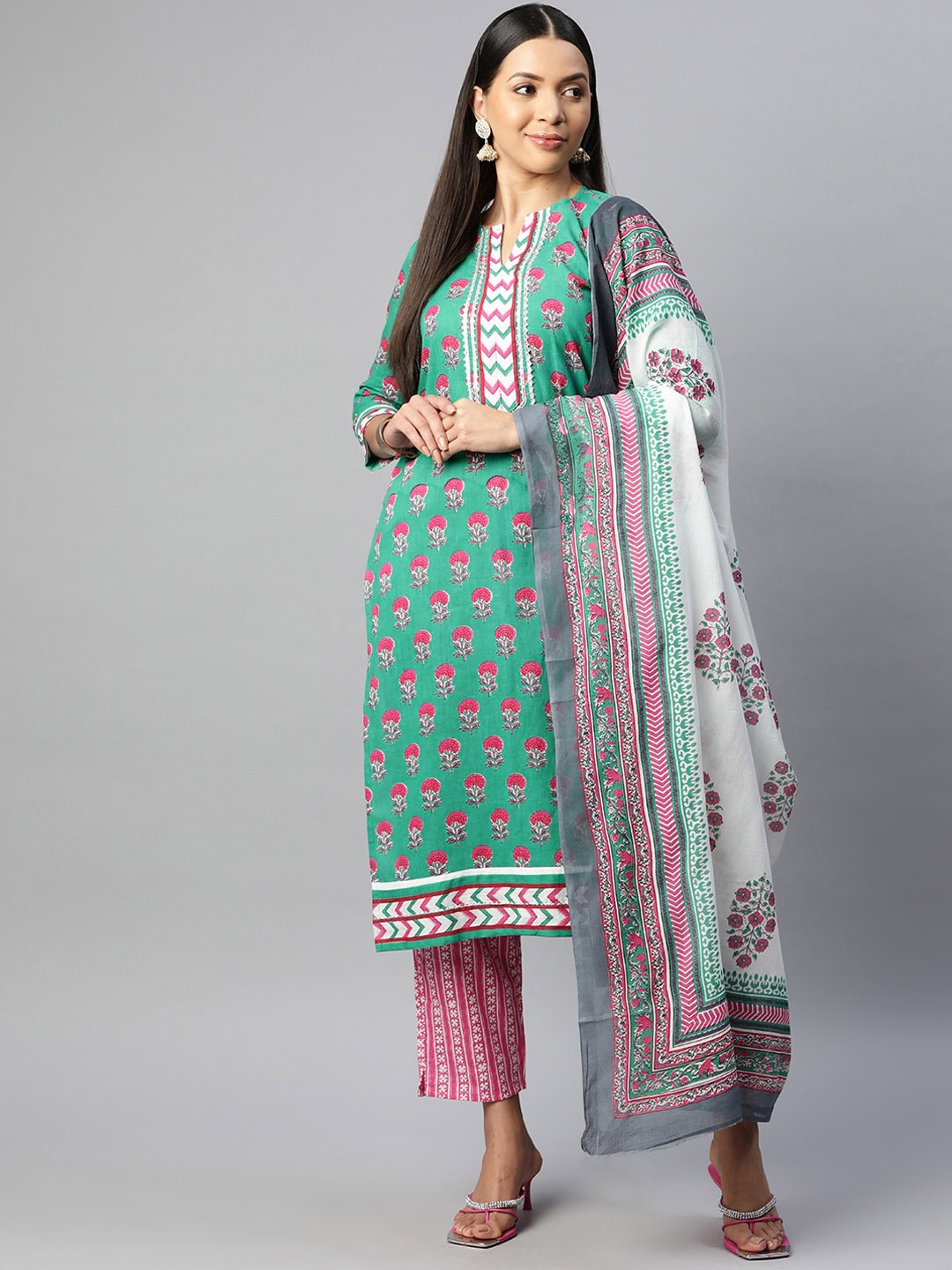 BUTA BUTI Floral Printed Regular Gotta Patti Pure Cotton Kurta With Trousers & Dupatta, Green
BUTA BUTI Floral Printed Regular Gotta Patti Pure Cotton Kurta With Trousers & Dupatta, Green