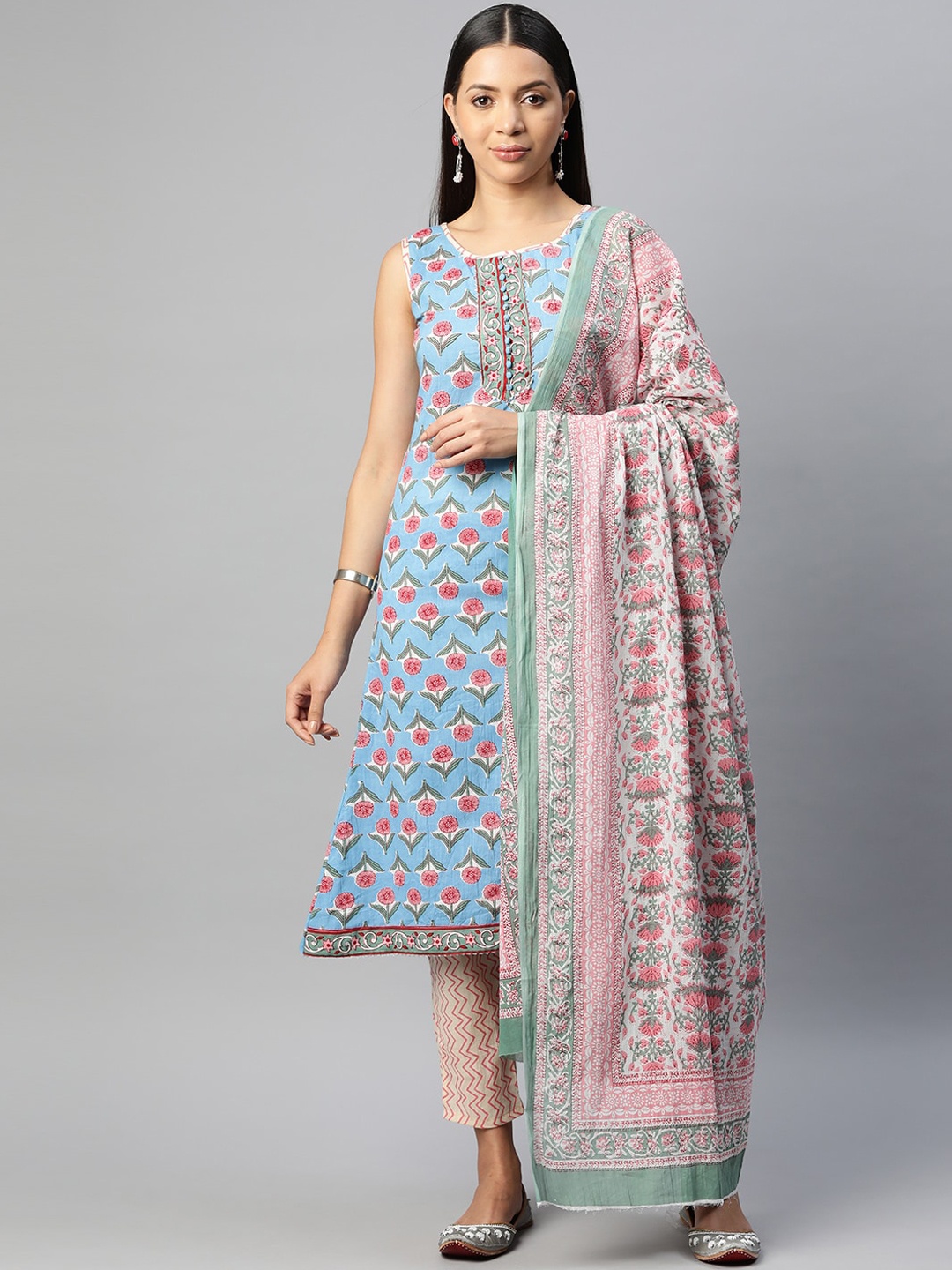 BUTA BUTI Floral Printed Round Neck Pure Cotton Straight Kurta with Trousers & Dupatta, Blue
BUTA BUTI Floral Printed Round Neck Pure Cotton Straight Kurta with Trousers & Dupatta, Blue